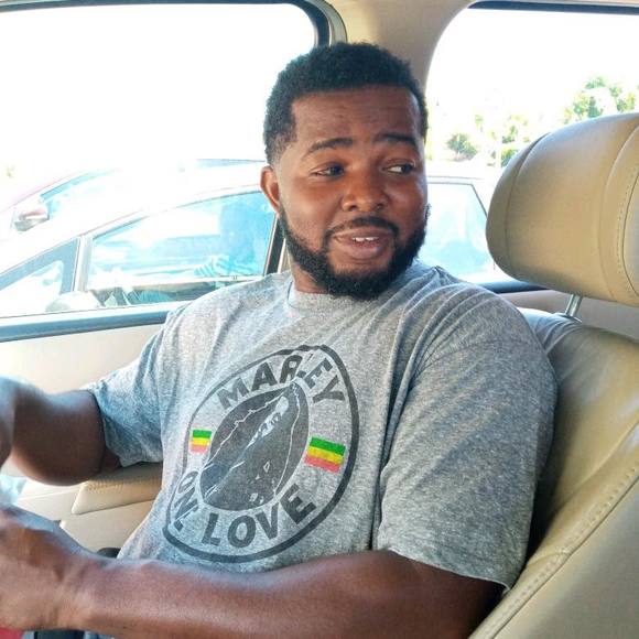 Meet your Posher, Labarron - Picture 1 of 1